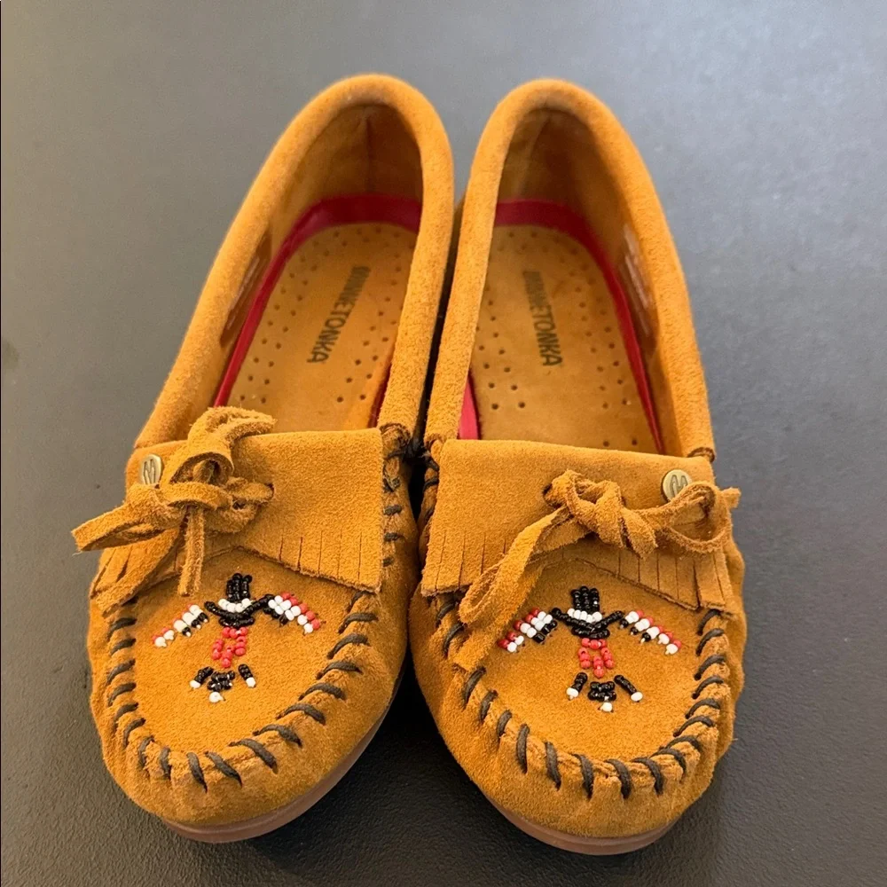 Minnetonka Brown Moccasins with Embroidery - Picture 1 of 9